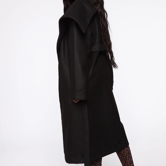 Size ; Small - Picture 3 of 3